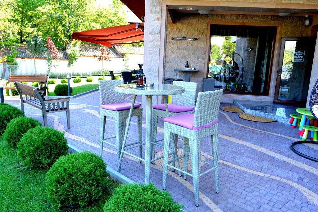 Hotel Victoriya'S House à Hisarya Extérieur photo